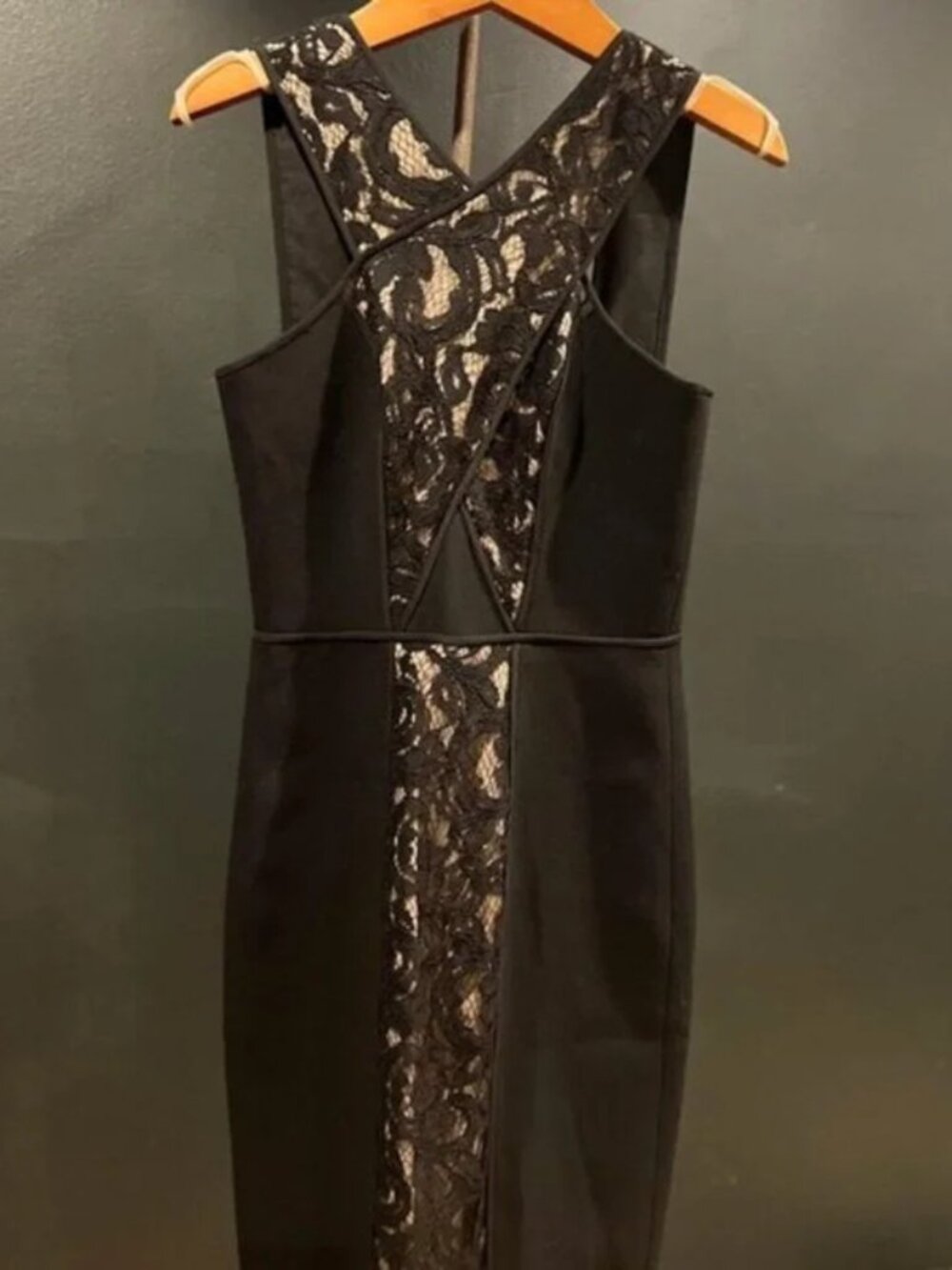NWT BCBGMAXAZRIA Claudine Black Lace Midi Sheath Little Black Dress Size 0